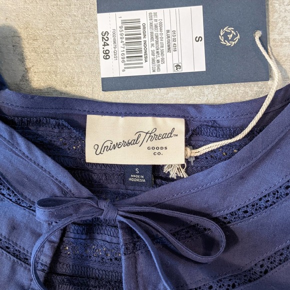 Universal Thread Blue Swiss Dot Flowy Boho Hippie Cropped Top Size S NWT - Picture 4 of 4